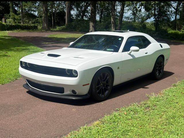 2023 Dodge Challenger R/T Scat Pack RWD photo