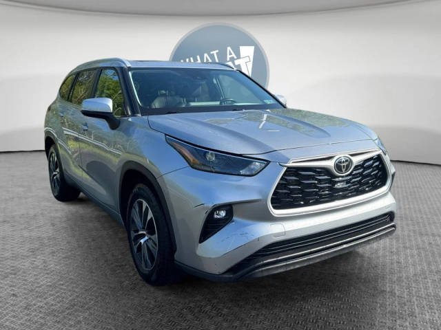 2023 Toyota Highlander XLE FWD photo