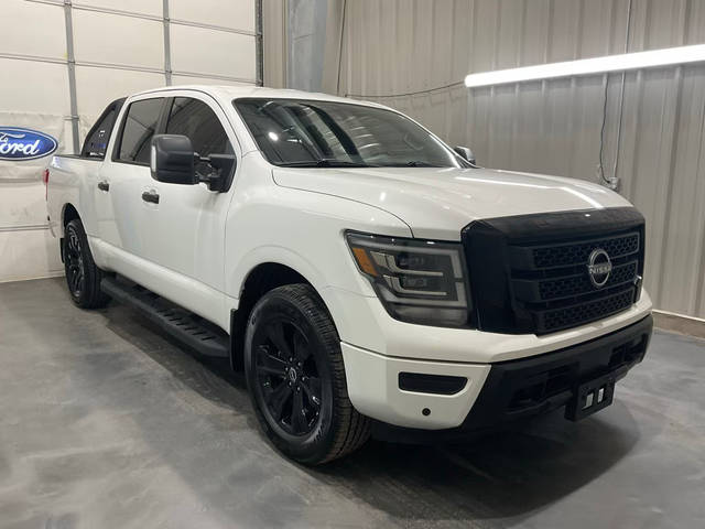 2023 Nissan Titan SV 4WD photo