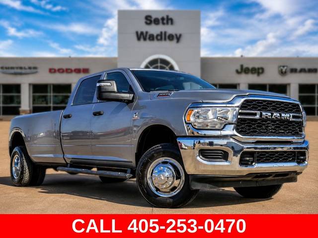 2023 Ram 3500 Tradesman 4WD photo