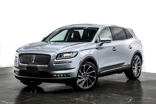 2023 Lincoln Nautilus Reserve AWD photo