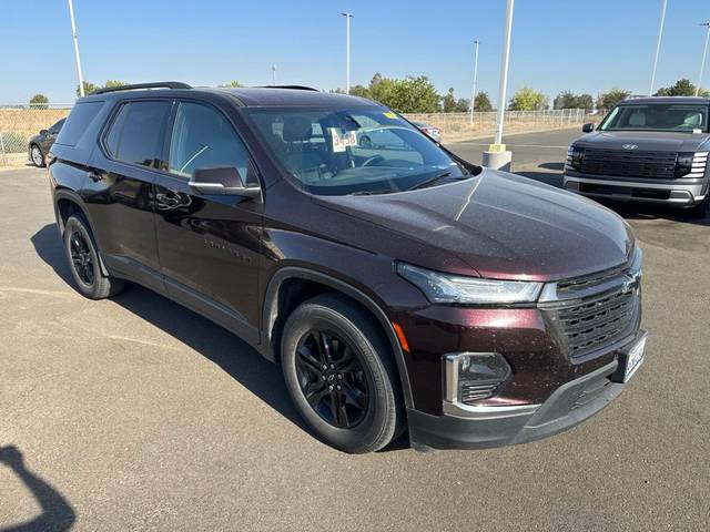 2023 Chevrolet Traverse LT Cloth FWD photo