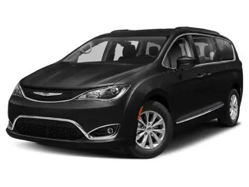 2020 Chrysler Pacifica Minivan Touring L FWD photo