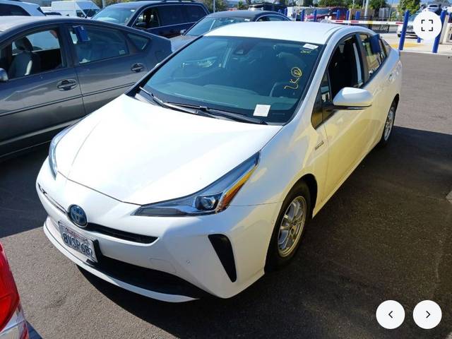 2021 Toyota Prius LE FWD photo