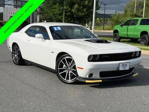 2023 Dodge Challenger R/T RWD photo