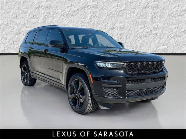 2023 Jeep Grand Cherokee L Altitude RWD photo