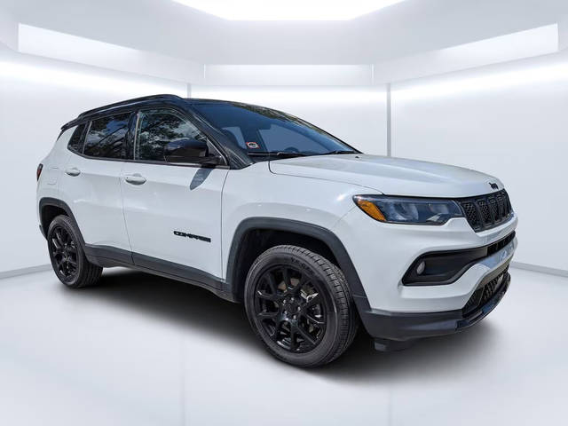 2023 Jeep Compass Altitude 4WD photo
