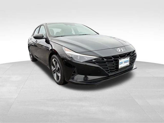 2023 Hyundai Elantra SEL FWD photo