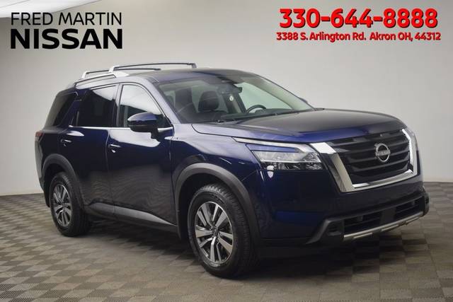 2023 Nissan Pathfinder SL 4WD photo