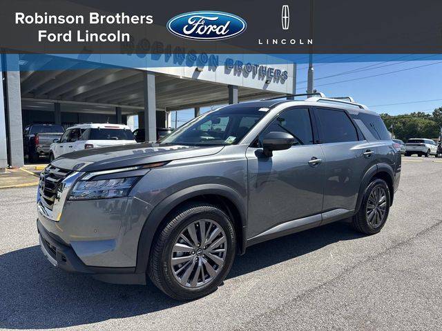 2023 Nissan Pathfinder SL FWD photo