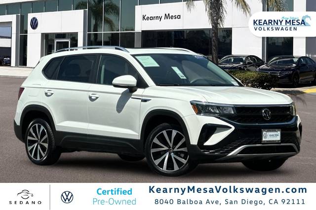 2023 Volkswagen Taos SE FWD photo