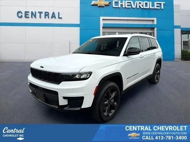 2023 Jeep Grand Cherokee L Altitude 4WD photo