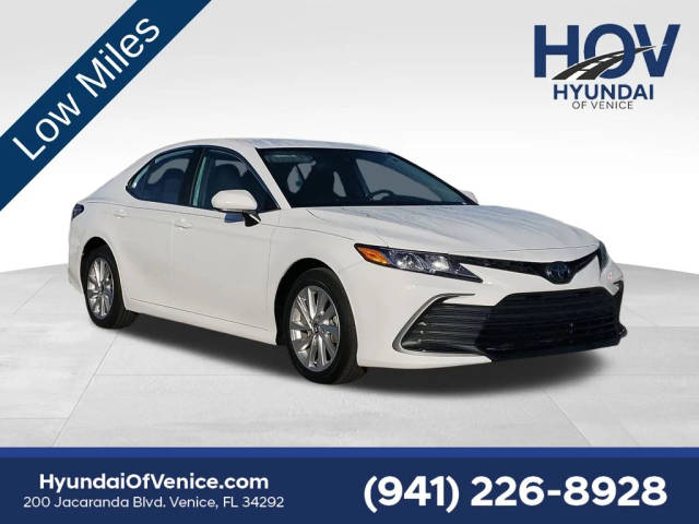 2023 Toyota Camry LE FWD photo