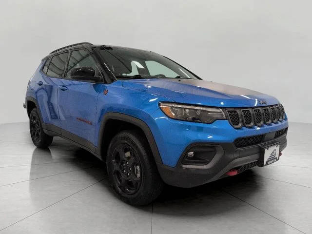 2023 Jeep Compass Trailhawk 4WD photo
