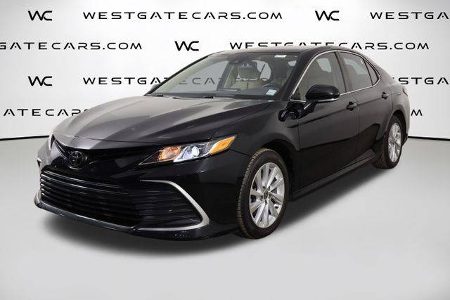 2023 Toyota Camry LE FWD photo