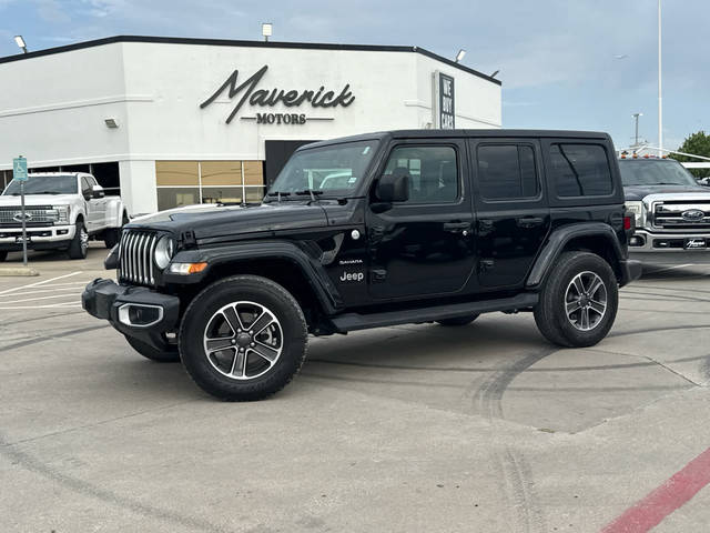 2023 Jeep Wrangler Unlimited Sahara 4WD photo