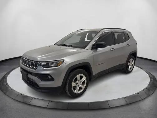 2023 Jeep Compass Latitude 4WD photo