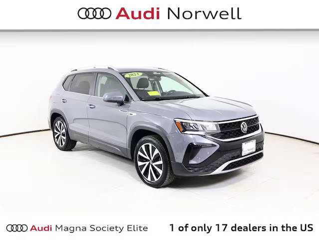 2023 Volkswagen Taos SE AWD photo