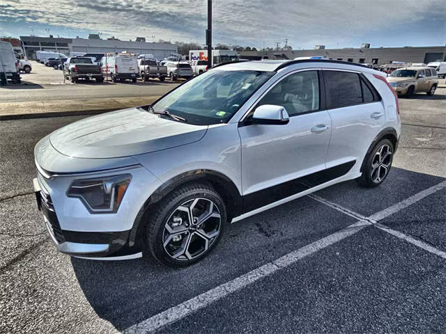 2023 Kia Niro EX Touring FWD photo