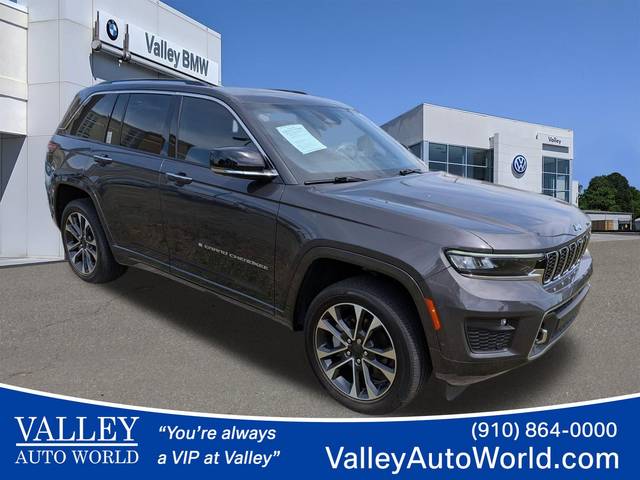 2023 Jeep Grand Cherokee Overland 4WD photo