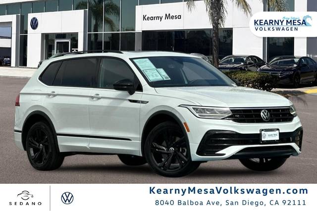 2023 Volkswagen Tiguan SE R-Line Black FWD photo