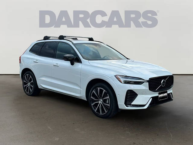 2023 Volvo XC60 Plus Dark Theme AWD photo