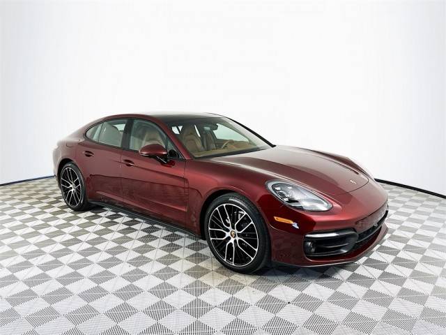 2023 Porsche Panamera 4 Platinum Edition AWD photo