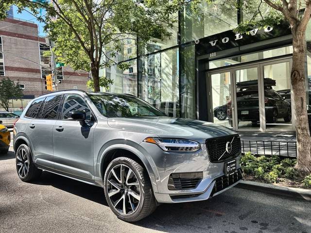 2023 Volvo XC90 Recharge Plus Dark Theme AWD photo