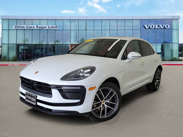 2023 Porsche Macan T AWD photo