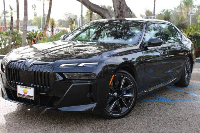 2023 BMW 7 Series 760i xDrive AWD photo