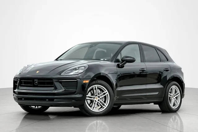 2023 Porsche Macan T AWD photo