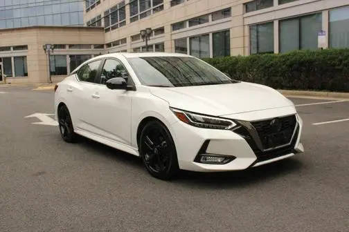 2023 Nissan Sentra SR FWD photo