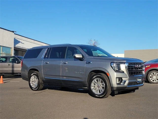 2023 GMC Yukon XL SLT 4WD photo