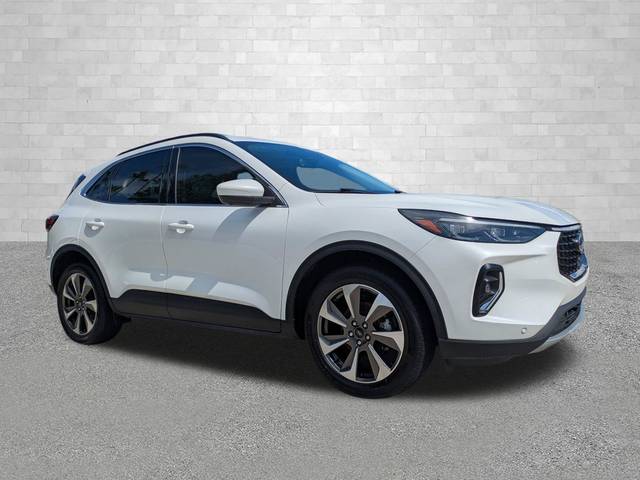 2023 Ford Escape Platinum AWD photo