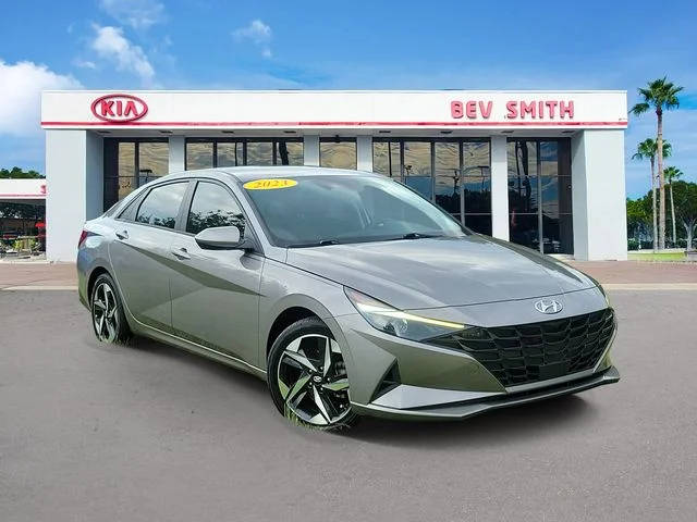 2023 Hyundai Elantra SEL FWD photo