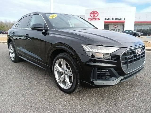 2023 Audi Q8 Premium AWD photo