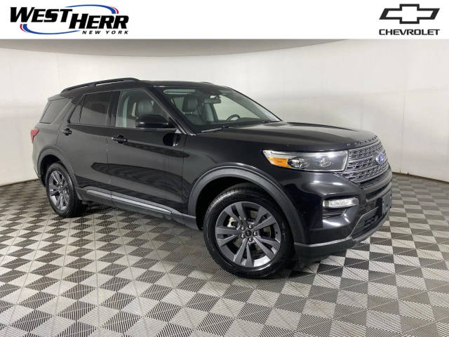 2023 Ford Explorer XLT 4WD photo