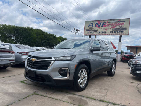 2023 Chevrolet Traverse LS AWD photo
