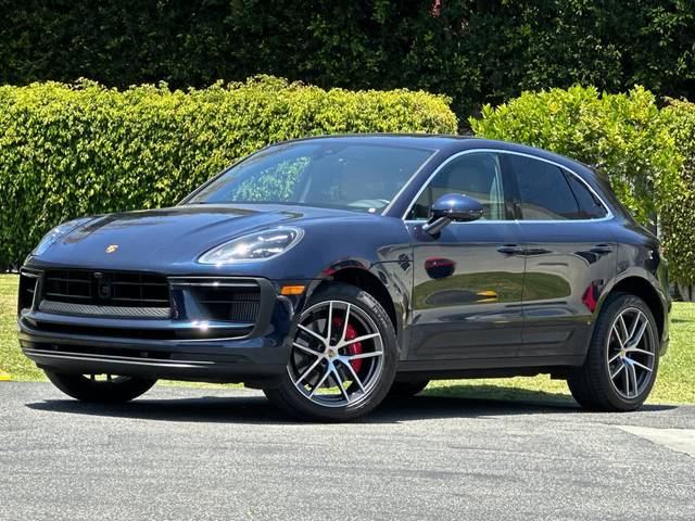2023 Porsche Macan S AWD photo