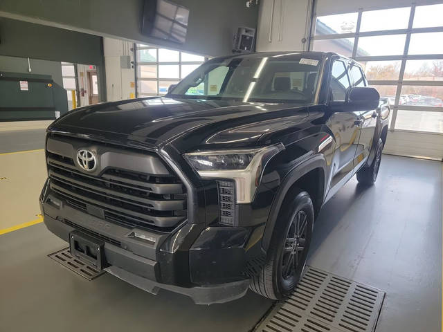 2023 Toyota Tundra SR5 4WD photo