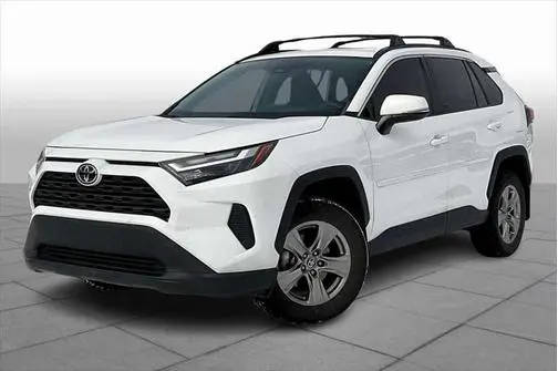 2022 Toyota RAV4 XLE FWD photo