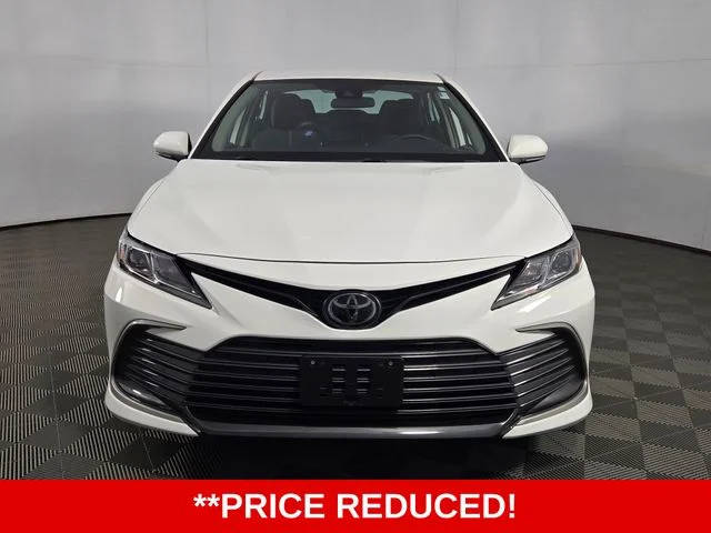 2023 Toyota Camry LE FWD photo