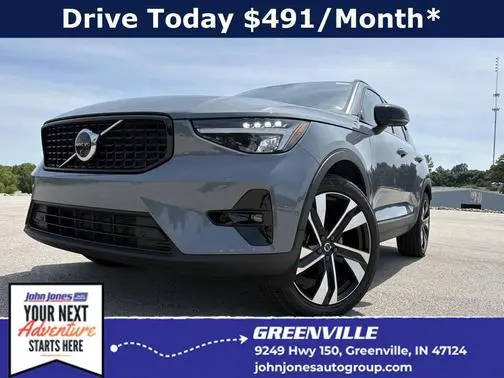 2023 Volvo XC40 Plus Dark Theme AWD photo