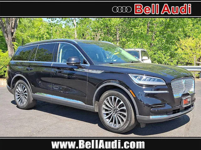2023 Lincoln Aviator Standard AWD photo