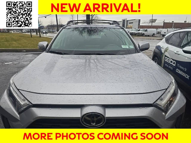 2023 Toyota RAV4 XLE AWD photo