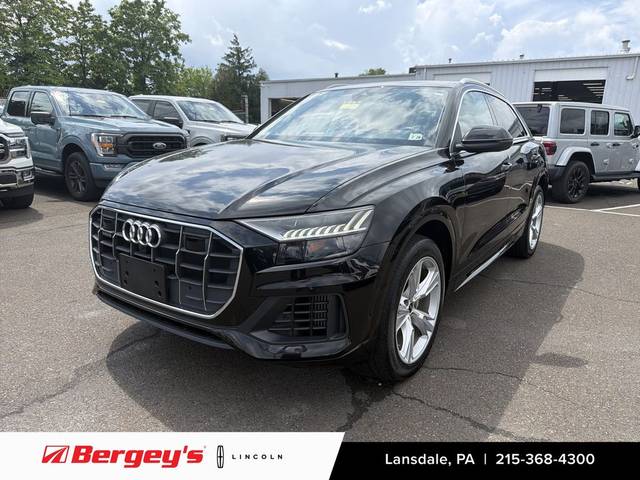 2023 Audi Q8 Premium AWD photo