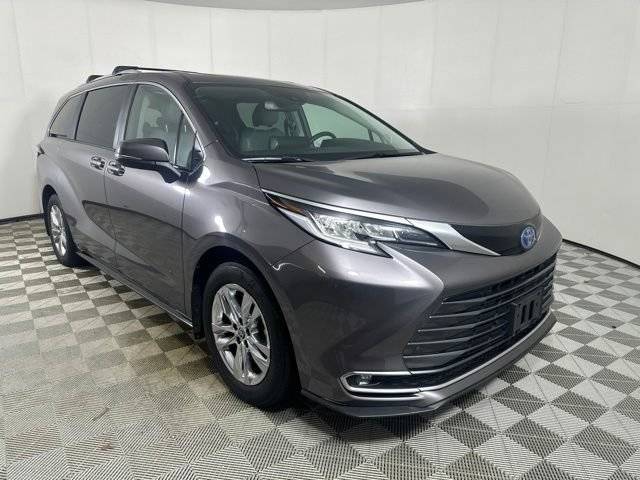 2023 Toyota Sienna Limited AWD photo