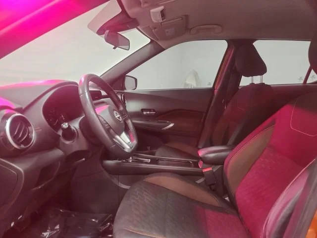 2023 Nissan Kicks SR FWD photo