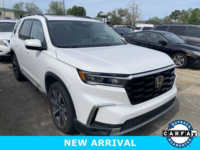 2023 Honda Pilot Touring FWD photo
