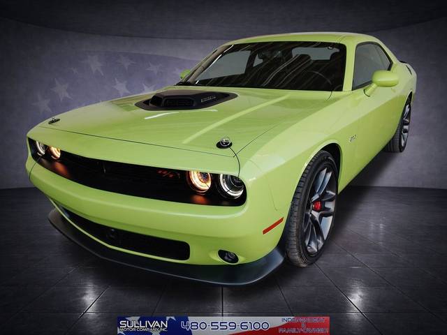 2023 Dodge Challenger R/T RWD photo